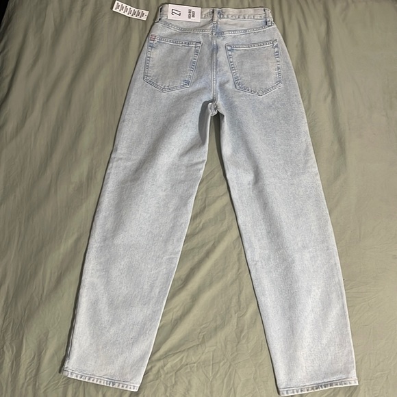 NWT UO Baggy Jeans - Picture 2 of 4